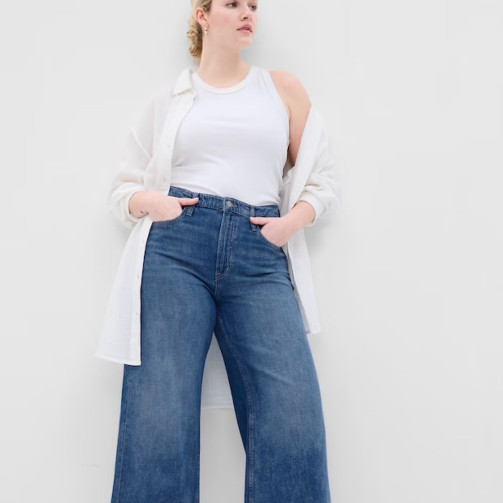 GAP Women’s wide leg jeans